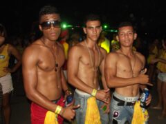 Oktober 10 Anos